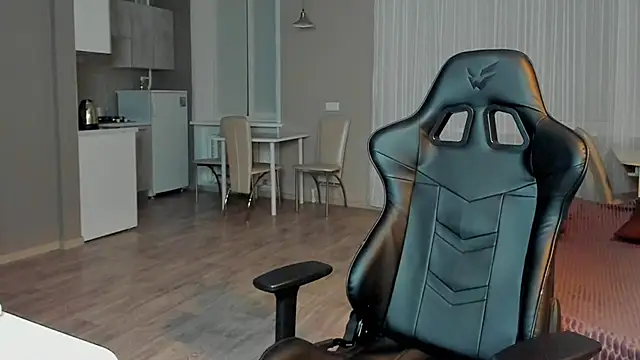 SilverDream online show from February 23, 2025, 9:26 pm