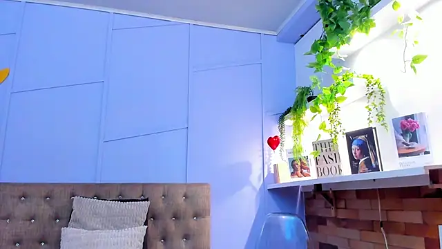 nathalie rossel online show from October 15, 2025, 7:58 pm