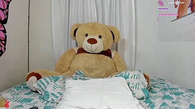 sweet amalia4 online show from September 16, 2025, 8:43 pm