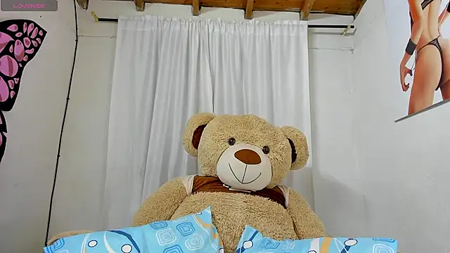 sweet amalia4 online show from September 23, 2025, 3:04 pm