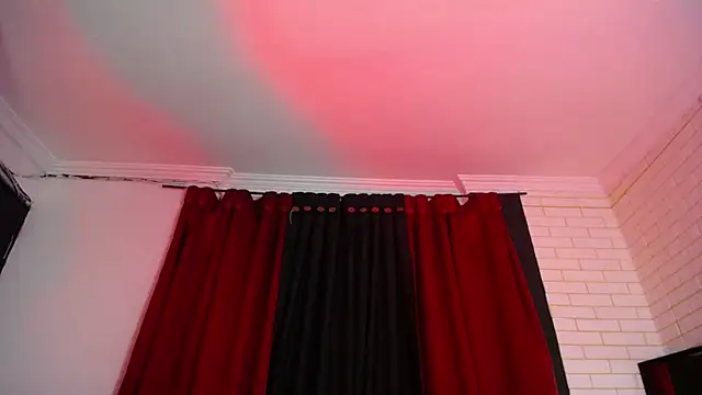 Snapshot of NYX1126 chatting on February 3, 2026, 11:37 am NYX1126 online show from February 3, 2026, 11:37 am