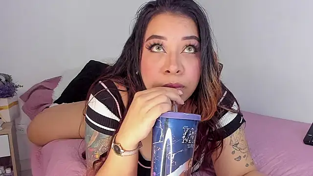 C rose97 online show from September 28, 2025, 10:26 pm