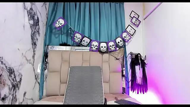 dafne queenn online show from November 2, 2025, 12:29 pm