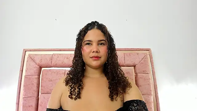 zoee lovv online show from December 7, 2024, 6:32 am