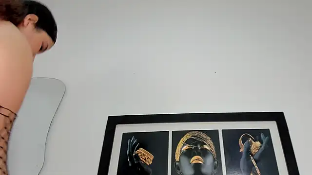 zoee lovv online show from November 13, 2025, 3:05 am