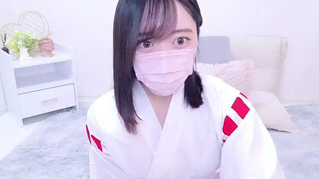 Yurie  online show from December 30, 2024, 2:09 am