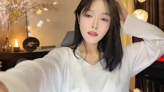 xiaodaibabyy online show from December 23, 2024, 4:17 pm