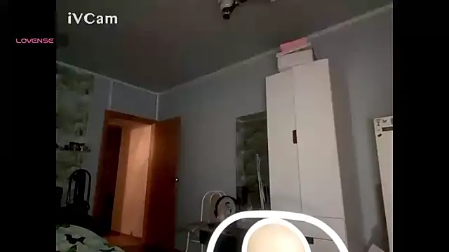 -LauraGold- online show from December 7, 2024, 5:53 pm