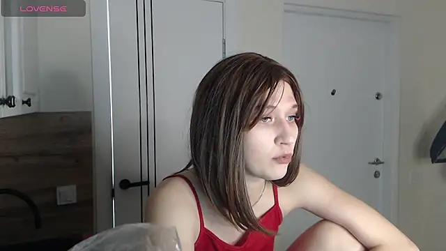 -LauraGold- online show from February 24, 2025, 6:47 pm