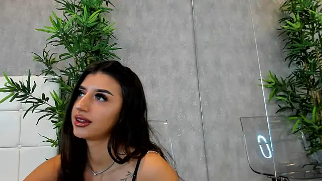 Snapshot of KatelynSparks chatting on February 21, 2025, 6:29 am KatelynSparks online show from February 21, 2025, 6:29 am