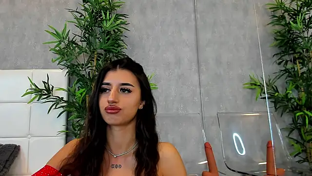 Snapshot of KatelynSparks chatting on February 24, 2025, 6:38 am KatelynSparks online show from February 24, 2025, 6:38 am