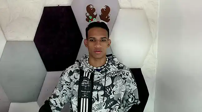 Snapshot of AbrahanBratz chatting on December 17, 2024, 11:39 am AbrahanBratz online show from December 17, 2024, 11:39 am