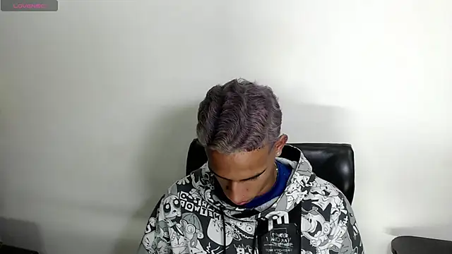 Snapshot of AbrahanBratz chatting on January 13, 2025, 12:13 pm AbrahanBratz online show from January 13, 2025, 12:13 pm