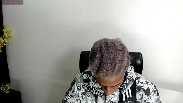 Snapshot of AbrahanBratz chatting on January 17, 2025, 11:49 am AbrahanBratz online show from January 17, 2025, 11:49 am