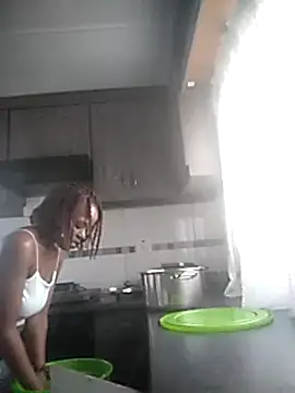 Snapshot of Feathergal69_ chatting on December 4, 2024, 2:59 pm Feathergal69 online show from December 4, 2024, 2:59 pm