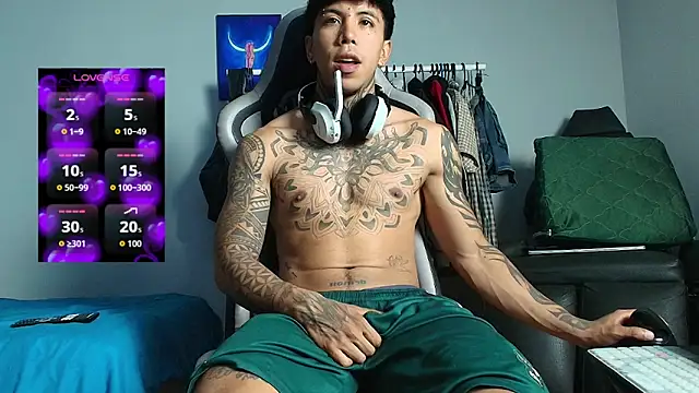 Nickhot0609 online show from March 23, 2026, 9:24 am