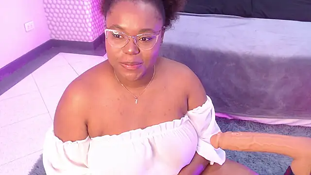 Makena gh online show from January 5, 2025, 3:43 am