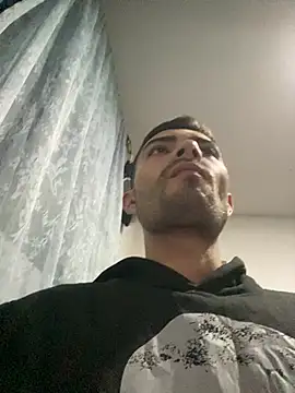 Jestebanano online show from March 6, 2026, 4:31 am