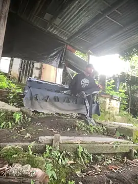 Jestebanano online show from April 21, 2026, 12:22 pm