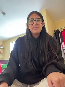 AleFantasy0001 online show from October 29, 2025, 4:20 pm