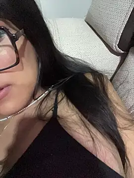 AleFantasy0001 online show from March 13, 2026, 5:58 am