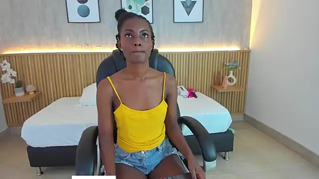 Snapshot of kenya_stone_1 chatting on June 4, 2026, 9:32 pm kenya stone 1 online show from June 4, 2026, 9:32 pm