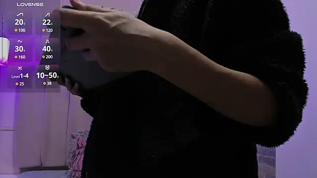 Snapshot of Emma_Payton chatting on December 5, 2024, 11:38 am Emma Payton online show from December 5, 2024, 11:38 am