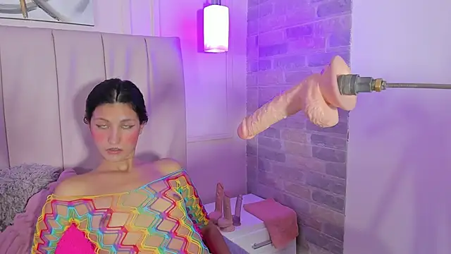 Snapshot of Emma_Payton chatting on December 9, 2024, 2:39 pm Emma Payton online show from December 9, 2024, 2:39 pm