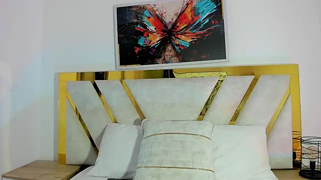 Snapshot of Emma_Payton chatting on October 13, 2025, 11:32 am Emma Payton online show from October 13, 2025, 11:32 am