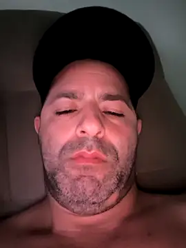 Marciogrei online show from September 22, 2025, 9:39 pm