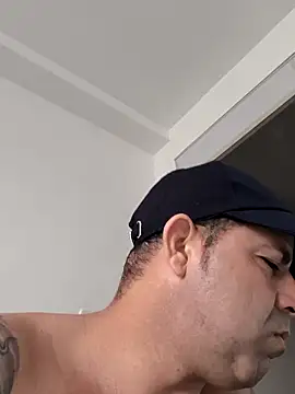 Marciogrei online show from October 3, 2025, 9:12 pm