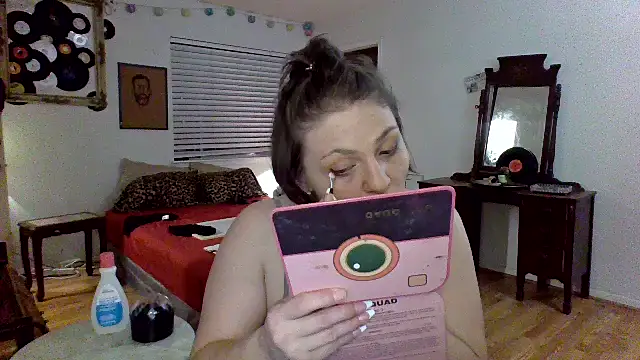 sophiarica online show from April 11, 2026, 3:22 am