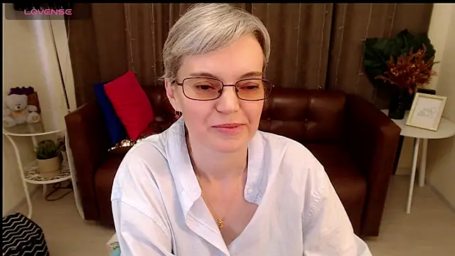 Cutie Erikaa1 online show from March 7, 2025, 8:45 am