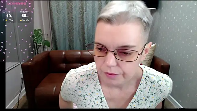 Cutie Erikaa1 online show from November 8, 2025, 9:42 am