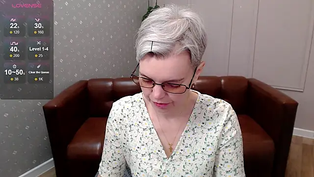 Snapshot of Cutie_Erikaa1 chatting on April 2, 2026, 2:20 am Cutie Erikaa1 online show from April 2, 2026, 2:20 am