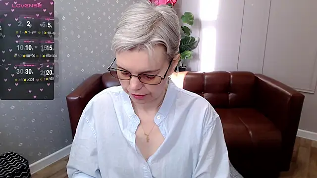 Snapshot of Cutie_Erikaa1 chatting on May 3, 2026, 2:17 am Cutie Erikaa1 online show from May 3, 2026, 2:17 am