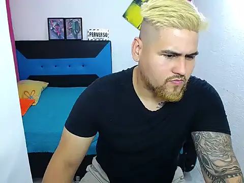 Snapshot of pitbullveryhot chatting on December 2, 2024, 1:02 pm pitbullveryhot online show from December 2, 2024, 1:02 pm