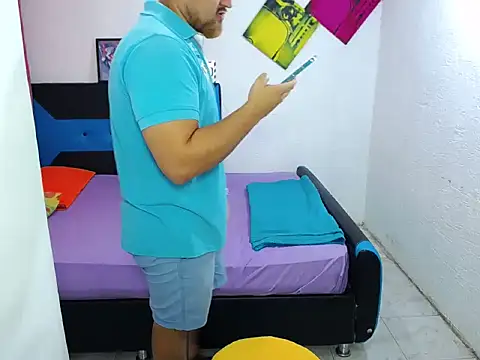 Snapshot of pitbullveryhot chatting on December 5, 2024, 12:55 pm pitbullveryhot online show from December 5, 2024, 12:55 pm