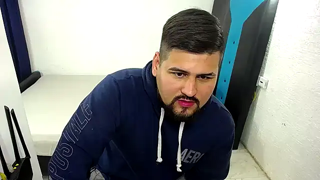 Snapshot of pitbullveryhot chatting on October 13, 2025, 12:38 pm pitbullveryhot online show from October 13, 2025, 12:38 pm