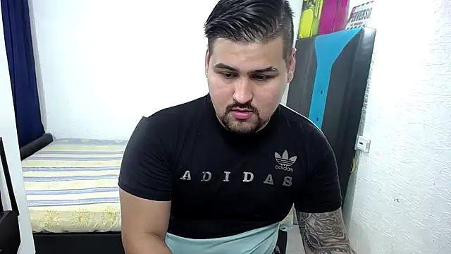 Snapshot of pitbullveryhot chatting on November 17, 2025, 7:58 am pitbullveryhot online show from November 17, 2025, 7:58 am