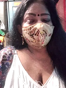 Snapshot of maniisha chatting on May 3, 2026, 7:09 pm maniisha online show from May 3, 2026, 7:09 pm