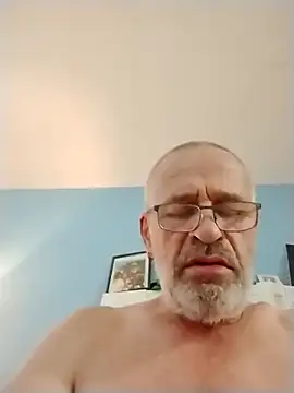 geilerschwanz64 online show from November 19, 2025, 5:02 pm