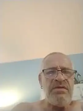 Snapshot of geilerschwanz64 chatting on June 21, 2026, 3:42 am geilerschwanz64 online show from June 21, 2026, 3:42 am