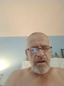 Snapshot of geilerschwanz64 chatting on July 15, 2026, 9:53 pm geilerschwanz64 online show from July 15, 2026, 9:53 pm