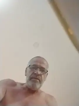 Snapshot of geilerschwanz64 chatting on July 19, 2026, 10:46 pm geilerschwanz64 online show from July 19, 2026, 10:46 pm