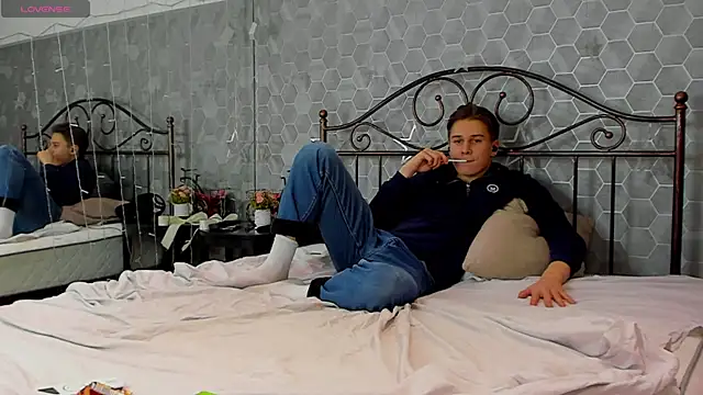 Snapshot of Marcus_Swampov chatting on December 5, 2024, 12:19 am Marcus Swampov online show from December 5, 2024, 12:19 am