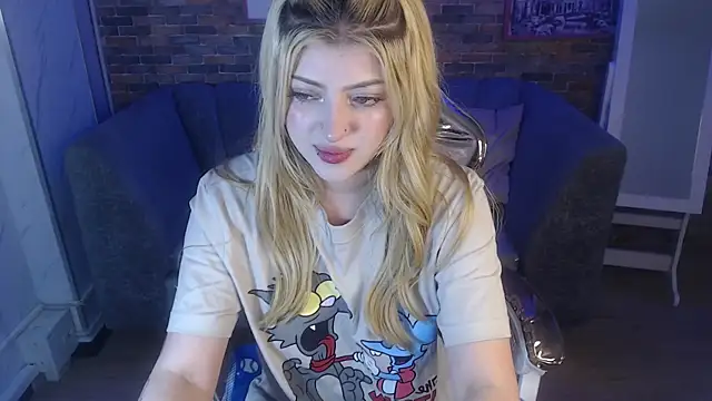 Kitty fox b online show from December 12, 2024, 6:53 pm