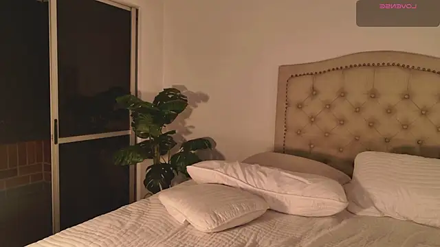 Scarlett grand online show from October 7, 2025, 11:24 pm