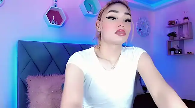 Hallyhott online show from December 12, 2024, 1:06 pm