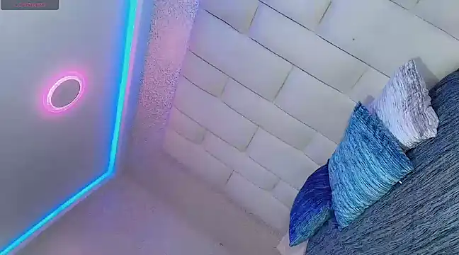 Hallyhott online show from February 25, 2025, 7:42 am